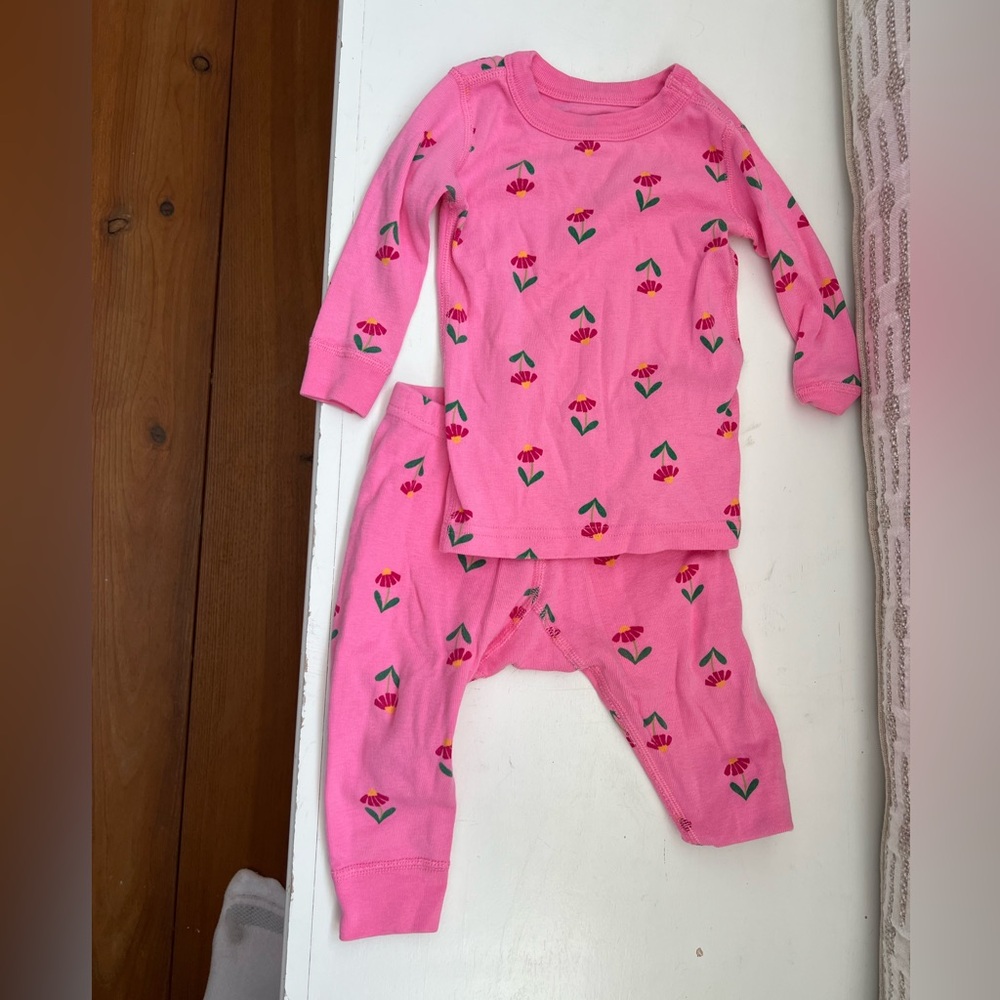 Hanna Andersson Pajamas *great condition* 12-18 mo
